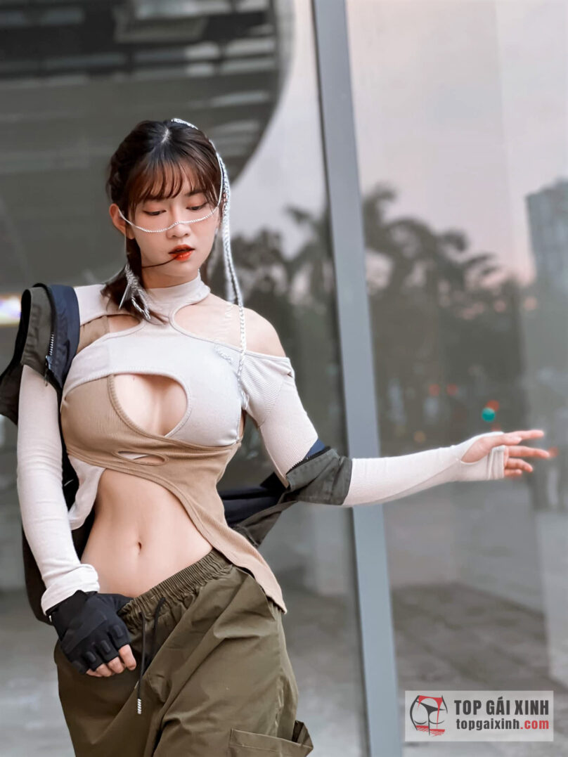 Lê Bống là một hot girl rất nổi tiếng trong cộng đồng mạng Việt Nam