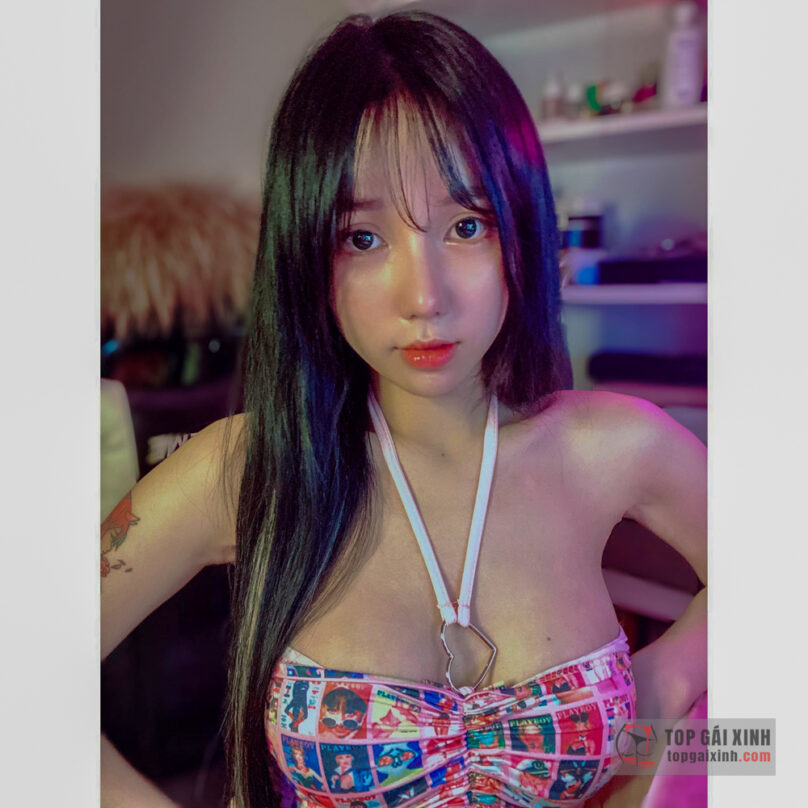 Hot girl Nguyễn Hương Ly lộ ảnh nóng “đốt mắt” fan hâm mộ